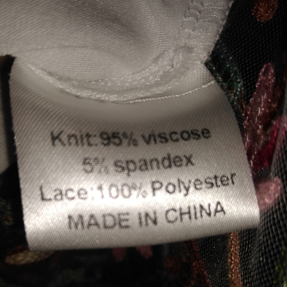 Azi new york floral embroidered top size small - Picture 15 of 16